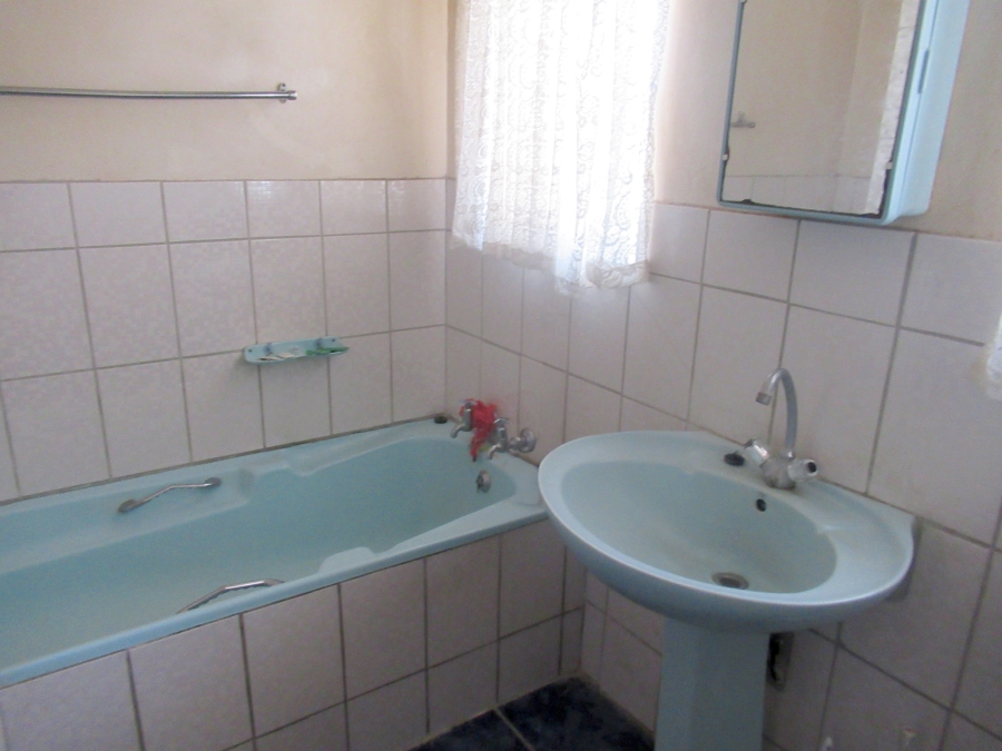 4 Bedroom Property for Sale in Riebeeckstad Free State